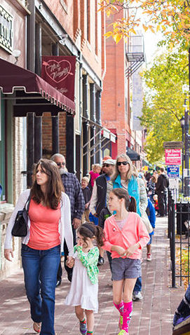 shopping scene Old Colorado City