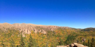 fall color hikes pancake rocks