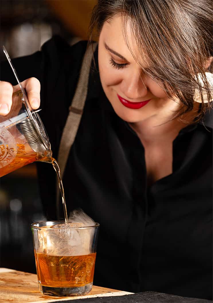 montana horsfall pours craft cocktails