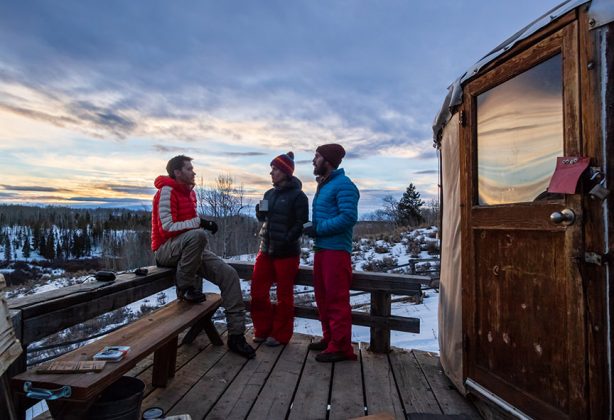 Snapshots of the yurt lifestyle - Apr&egrave;s - Best way to finish the day: deck, sunset, good friends.