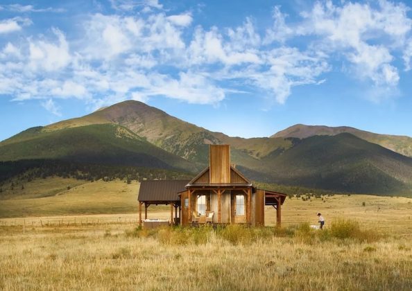 luxury cabin in Westcliffe, Colorado with Sangre de Cristo mountain backdrop