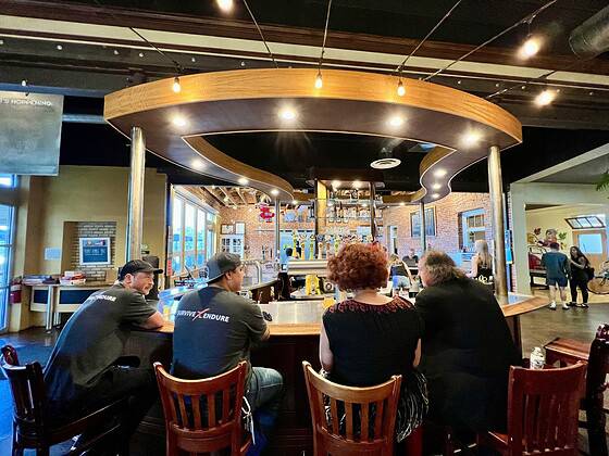 Jim Jackson and Birgitta De Pree at the bar in Bristol Brewing Company