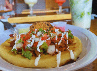 Monse’s Pupuseria Downtown Monse's serves homestyle gluten-free pupusas & tostadas with vegan & meaty fillings.